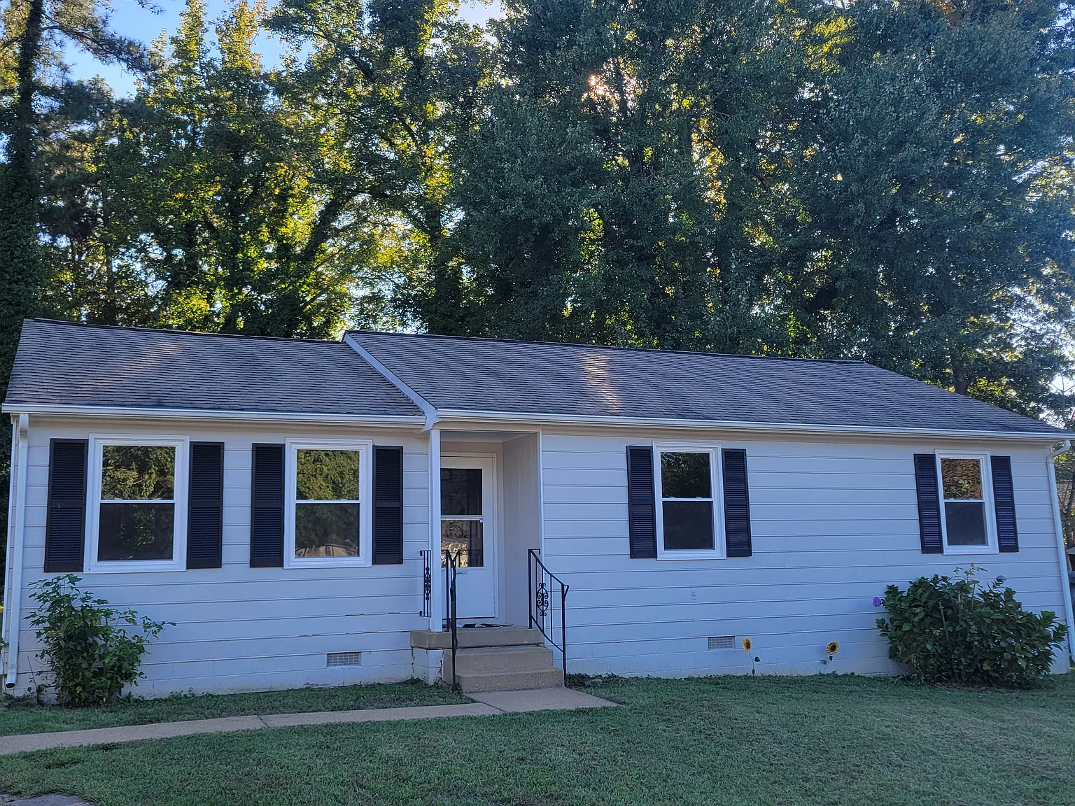 3 bed, 1.5 bath, 1150 sqft, $1,950 — Photo 1