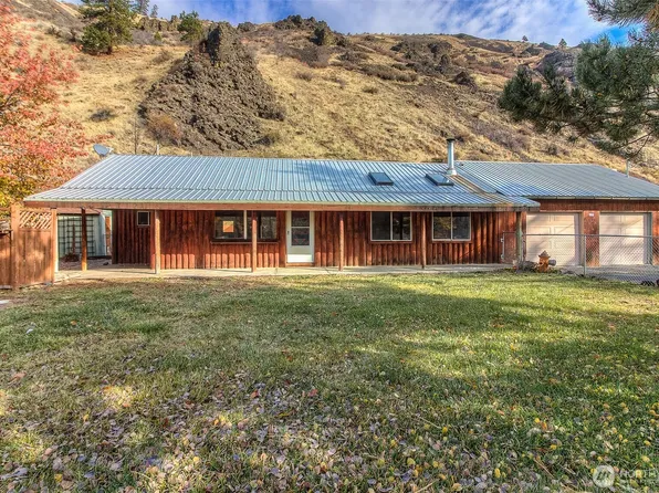 10461 State Route 410, Naches, WA 98937