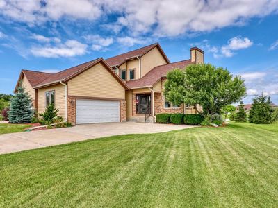 9067 S Cordgrass CIRCLE E E, Franklin, WI, 53132