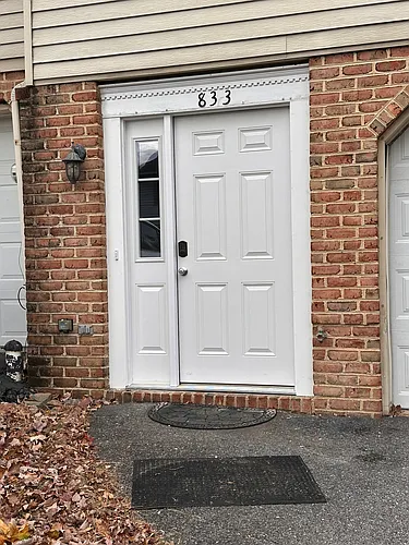 833 W Tioga St Photo 1