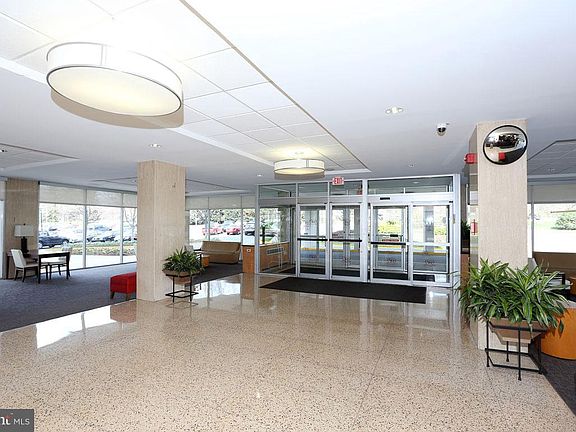 5th image of 10500 Rockville Pike Unit M19