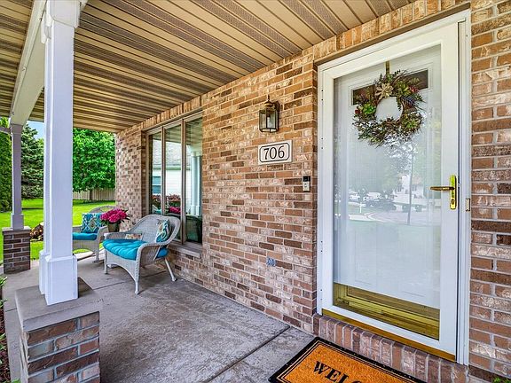 4th image of 706 Summerton Ct