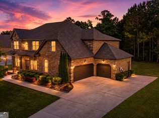 2589 Lake Erma Dr, Hampton, GA 30228