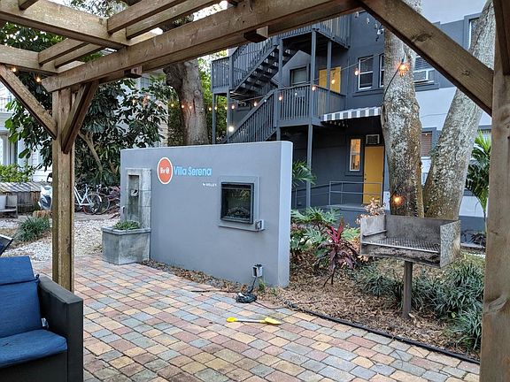 2nd image of 336 8th Ave NE APT 4