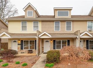 19 English Ivy Rd, Asheville, NC 28806