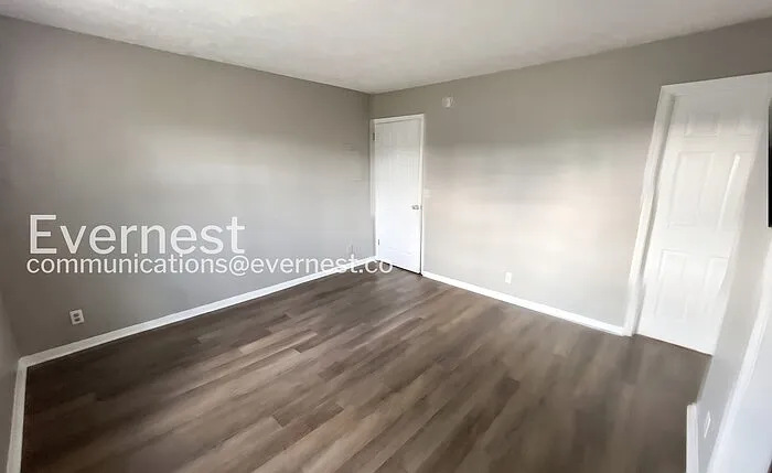 5114 Linbar Dr — Photo 9
