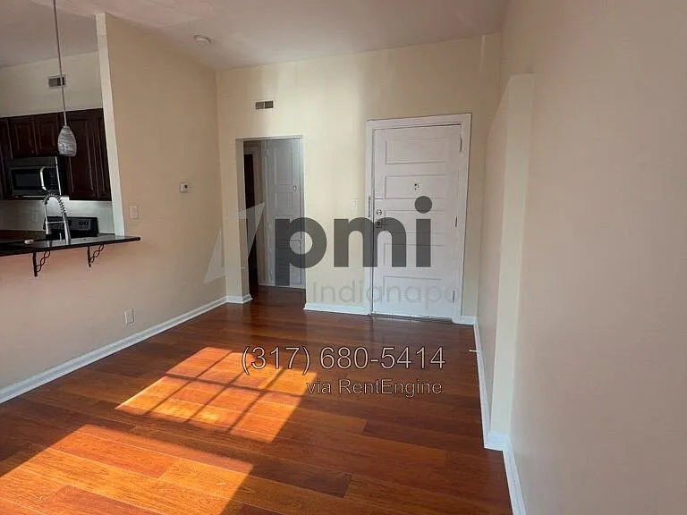 Indy Downtown Colonial Apartments — Photo 63
