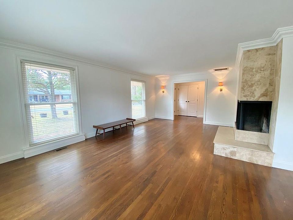 1st image of 53 Loganberry Cir