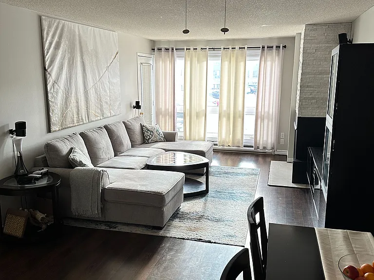 1 Jacksway Cres #213 — Photo 3