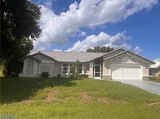 536 Whispering Wind Bnd, Lehigh Acres, FL 33974