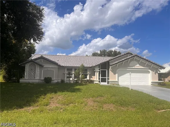 536 Whispering Wind Bnd, Lehigh Acres, FL 33974
