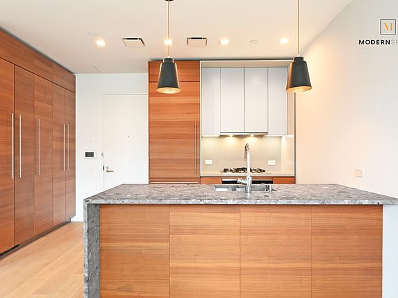 4th image of 21-21 31st St #4K