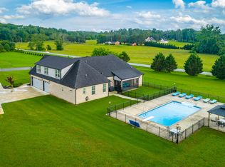 15 Breckinridge Dr, Chickamauga, GA 30707