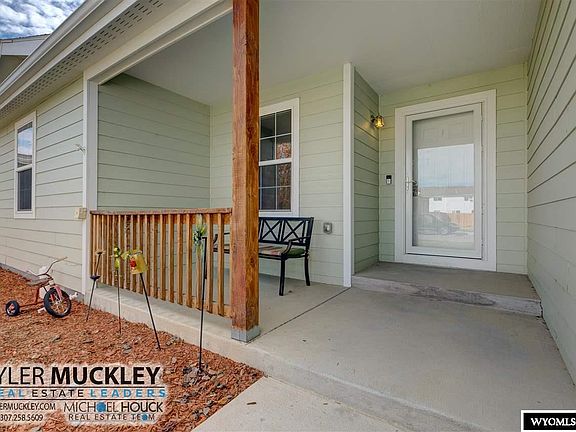 2nd image of 662 Eagle Cir