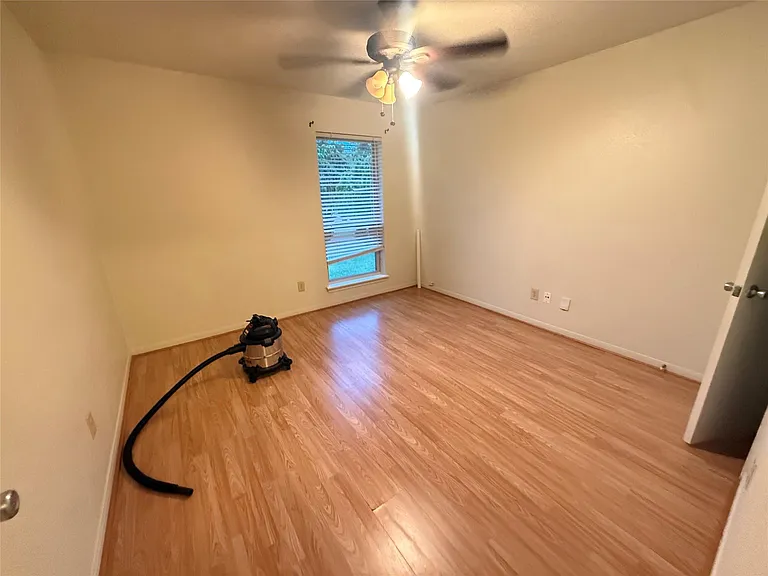 9526 Misty Bridge St — Photo 5