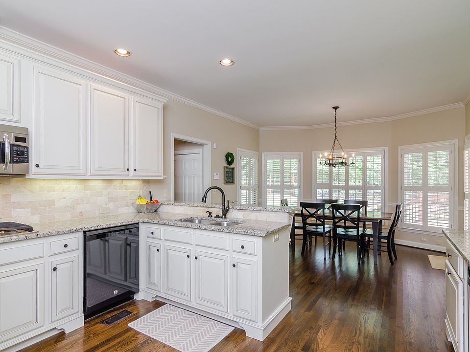 1st image of 1317 Idlewyld Dr