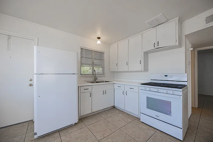 422 S Wilbur #A — Photo 10