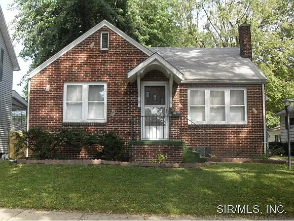 719 Cypress St photo 1
