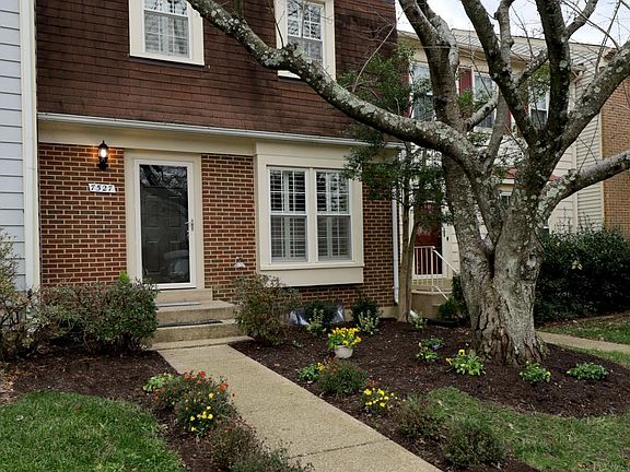 2nd image of 7527 Blanford Ct