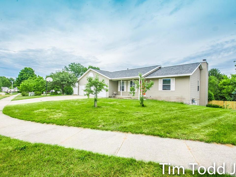 1st image of 5904 Alcove Dr NE