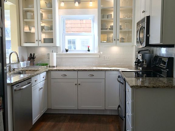 2nd image of 3289 Elsmere Road