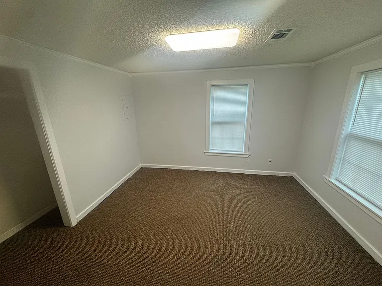 5112 Kraft St — Photo 18