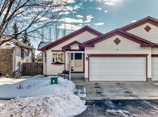 11 N Canoe Close SW, Airdrie, AB T4B2N3