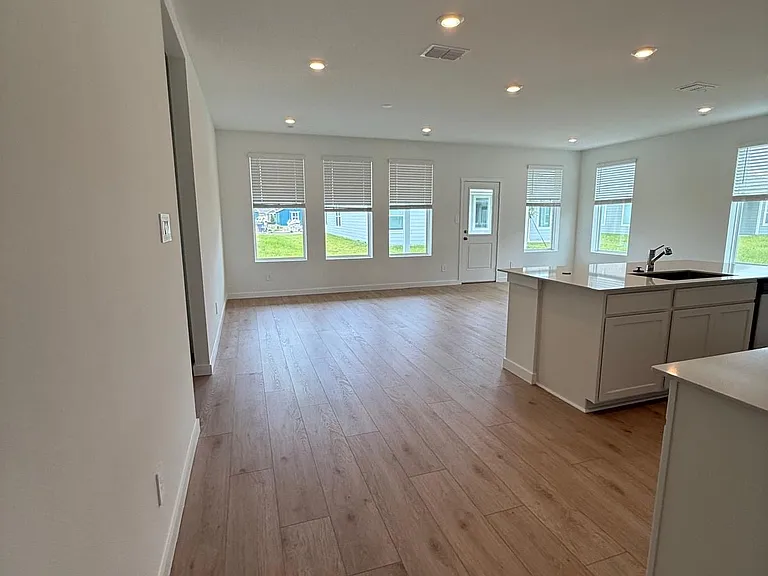 2878 Pioneer Trl — Photo 5