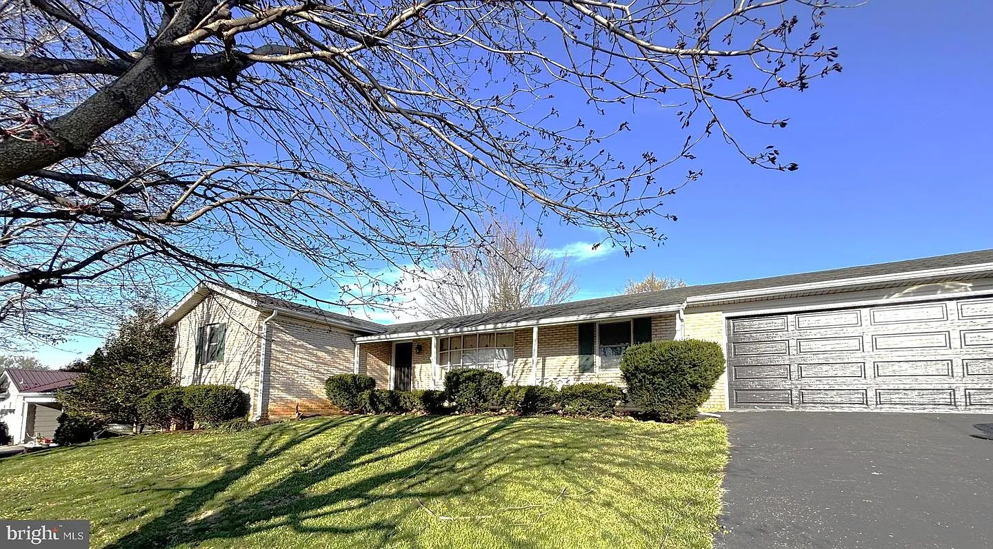 14042 Crest Ave photo 1