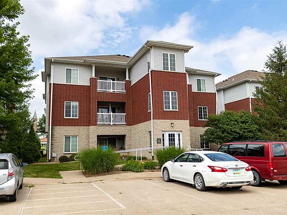 2nd image of 4353 York Pl