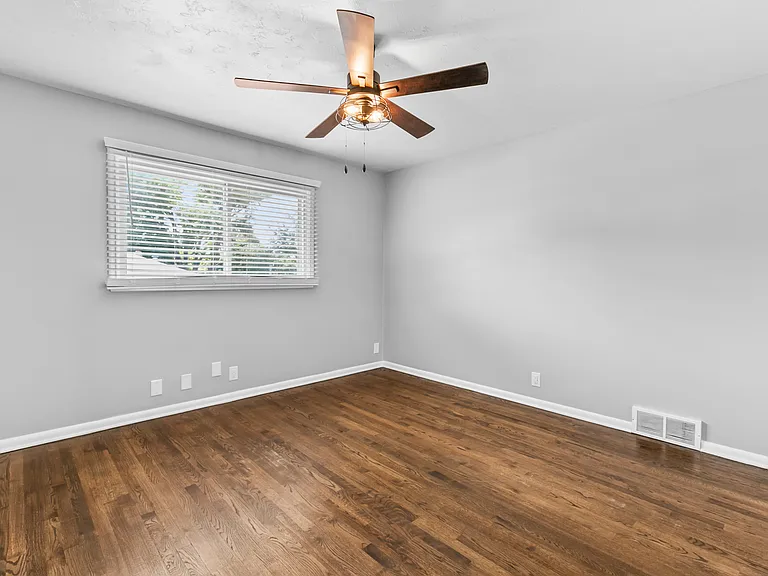 4505 Bancroft St — Photo 29