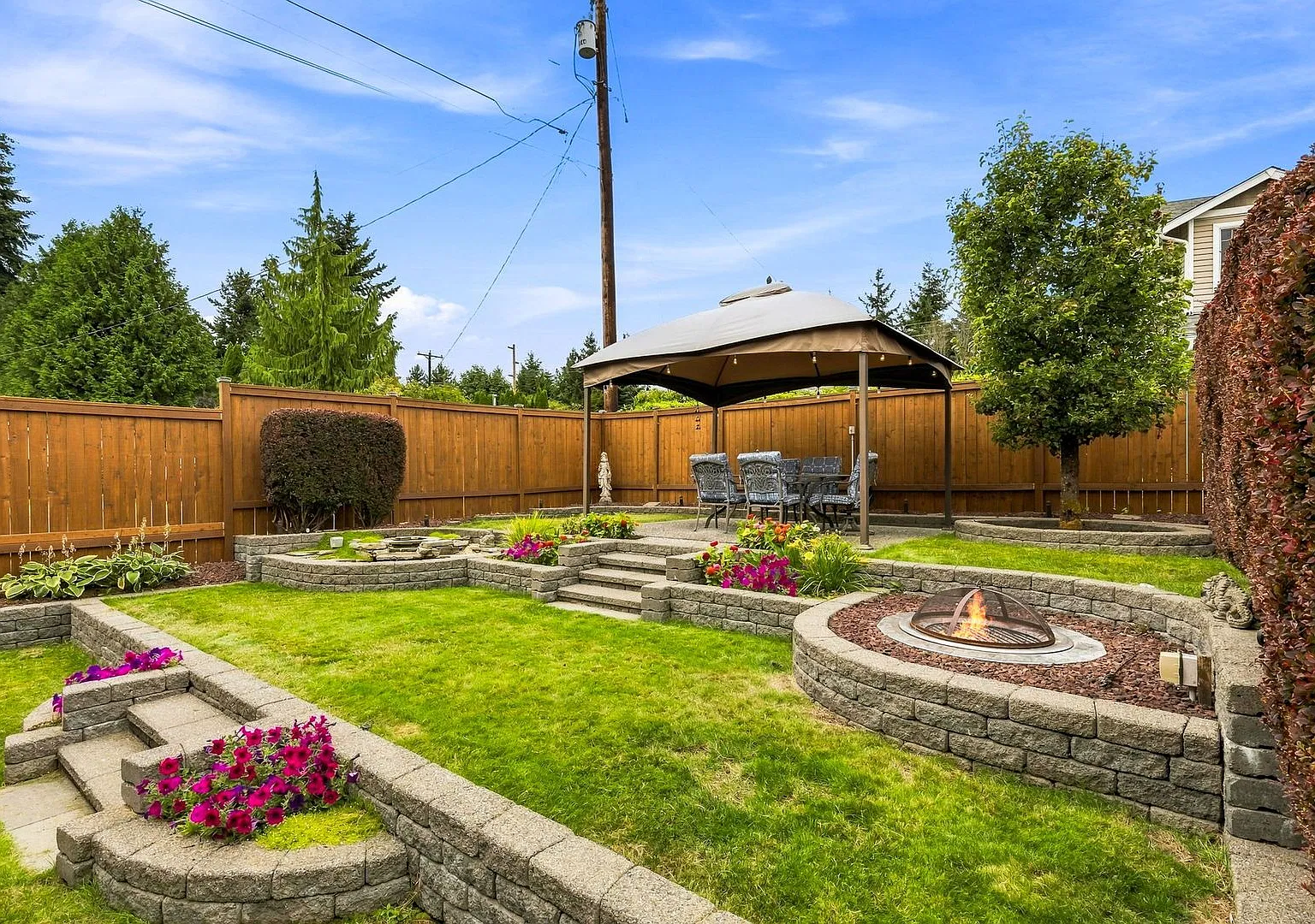 4 Bedroom, 3 Bathroom Single Family Home in Lynnwood, $3750 per month — Photo 4