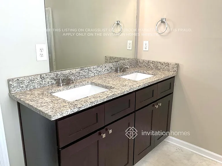 3832 Broadwater Ct — Photo 13