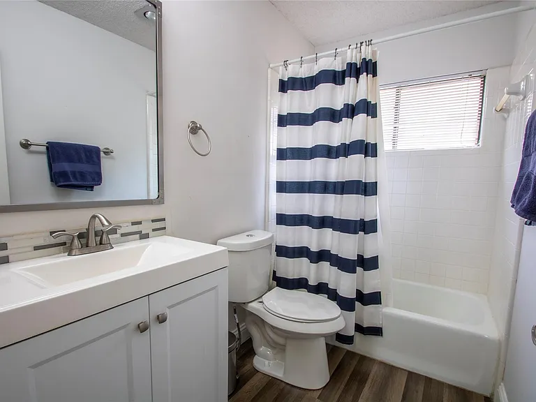2108 Warfield Way — Photo 16