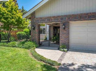 22 Live Oak Ln, Danville, CA