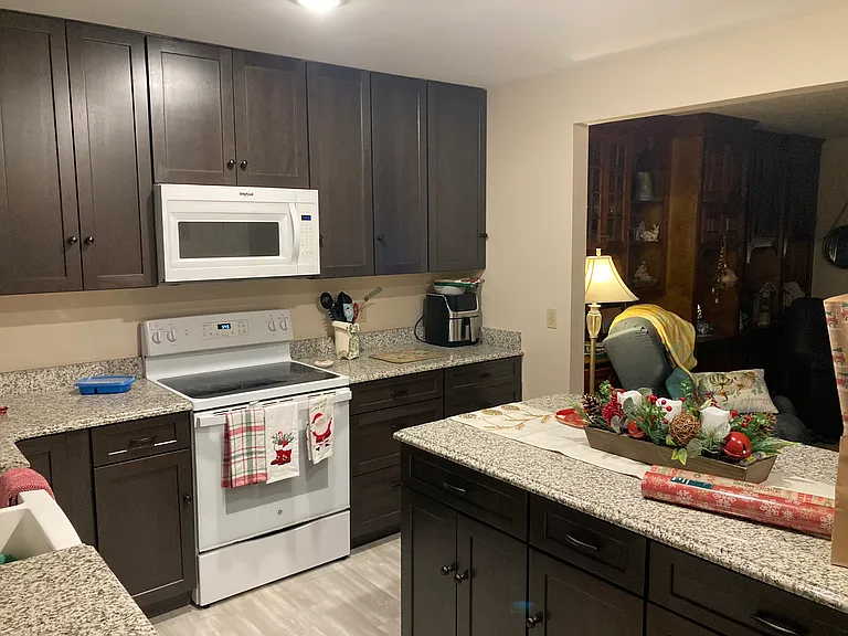737 Highridge Rd — Photo 24