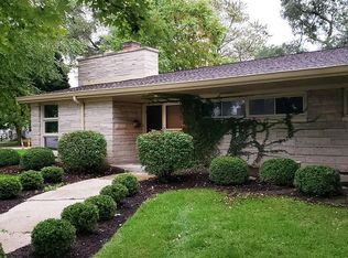 2307 Lincoln Rd, Kenosha, WI 53143