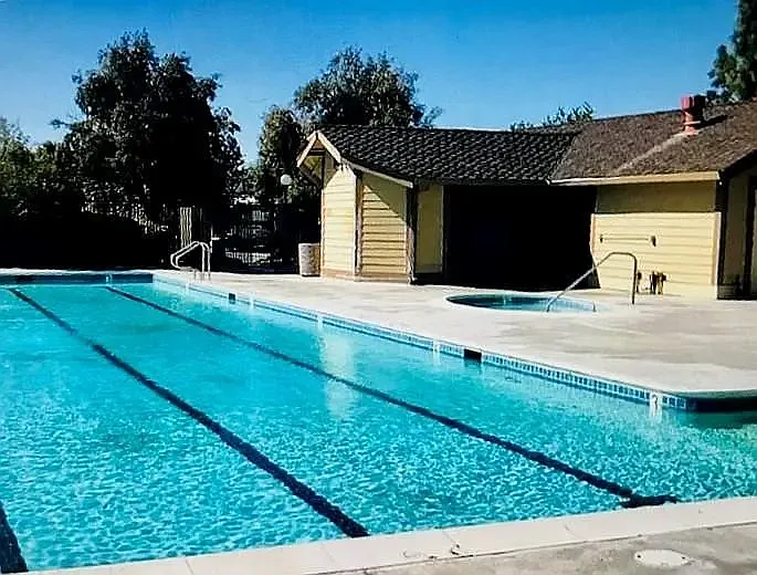Glencrest Community Pool with Jetted Spa Tub