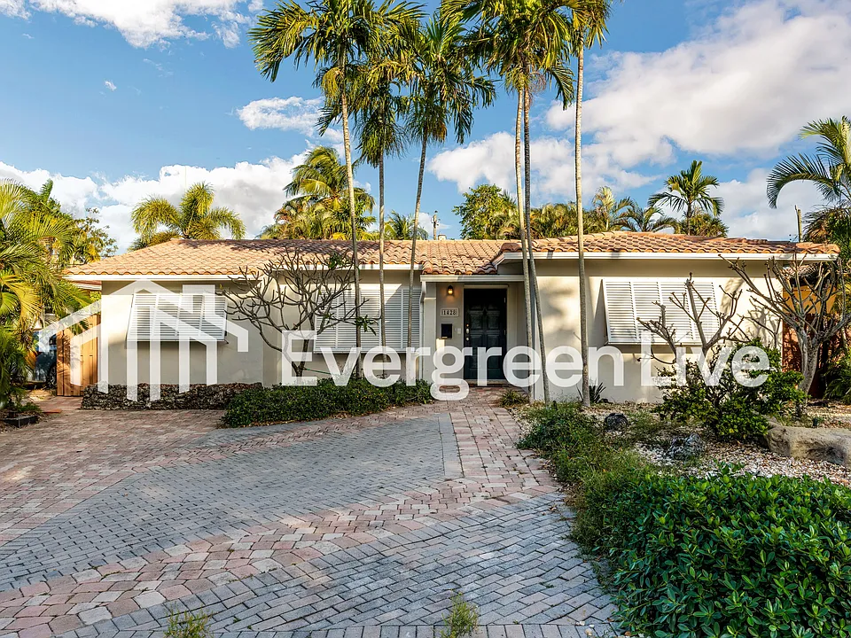 1428 NE 17th Ave