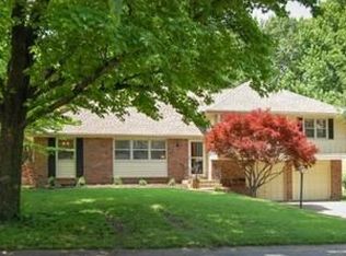 10426 Baltimore Ave, Kansas City, MO 64114