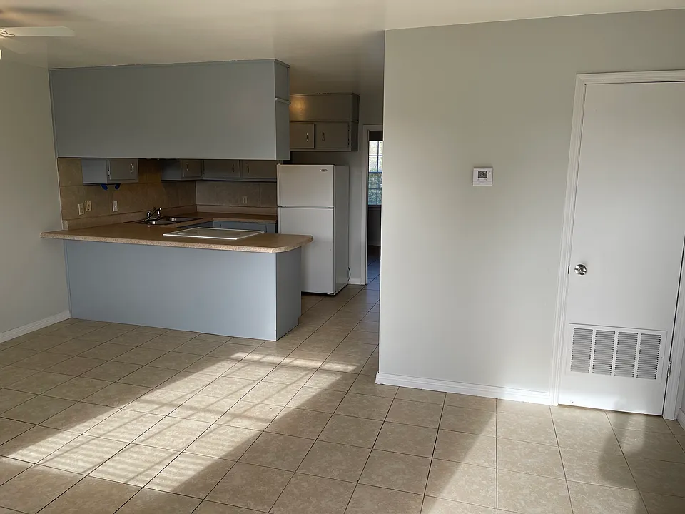 3386 Barrancas Ave #10