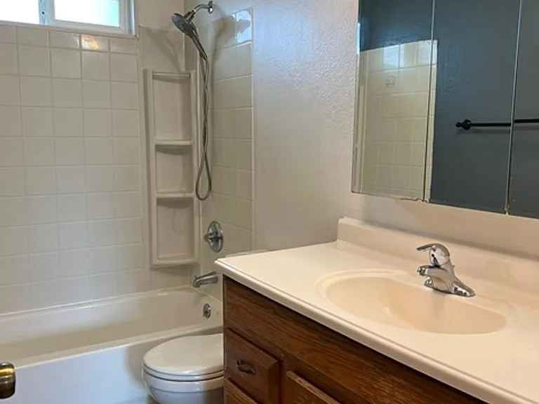 385 Dianne Ct — Photo 27