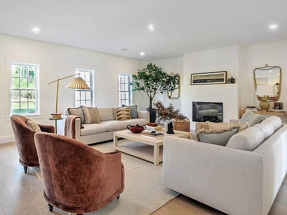 4th image of 28 Teakettle Ln