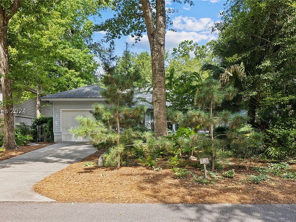 1st image of 8 Evergreen Ln