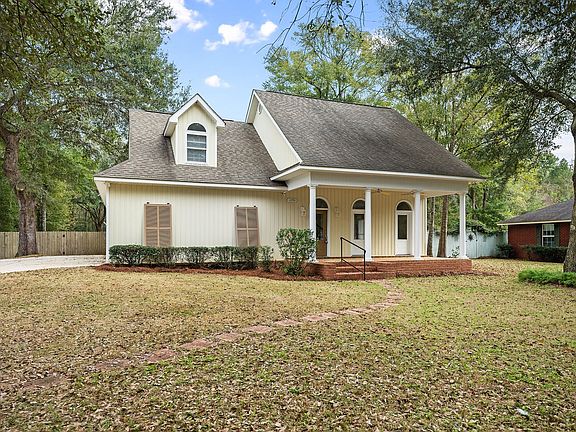 4th image of 11750 Village Green Dr