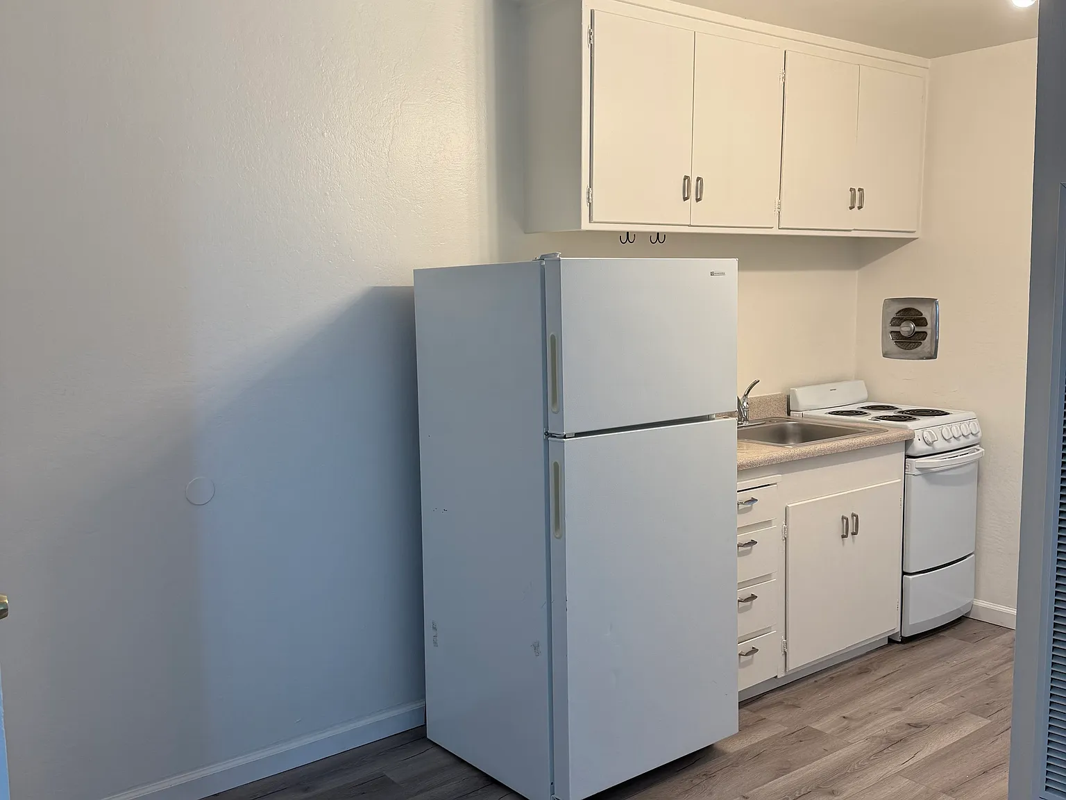 1 bed, 500 sqft, $1,600 — Photo 3