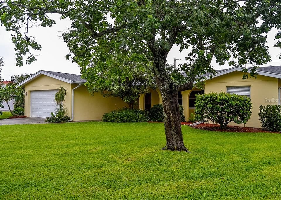 1st image of 924 Eden Isle Dr NE