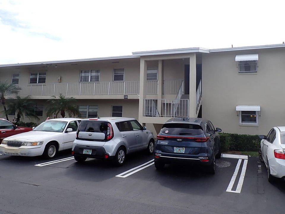 1st image of 306 Circle Drive S #202