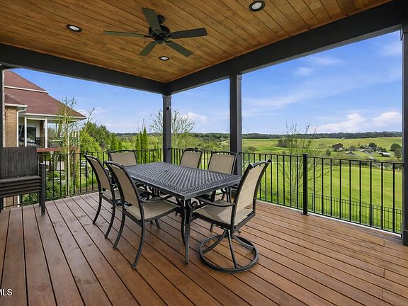 5th image of 141 Laurel Ridge Dr