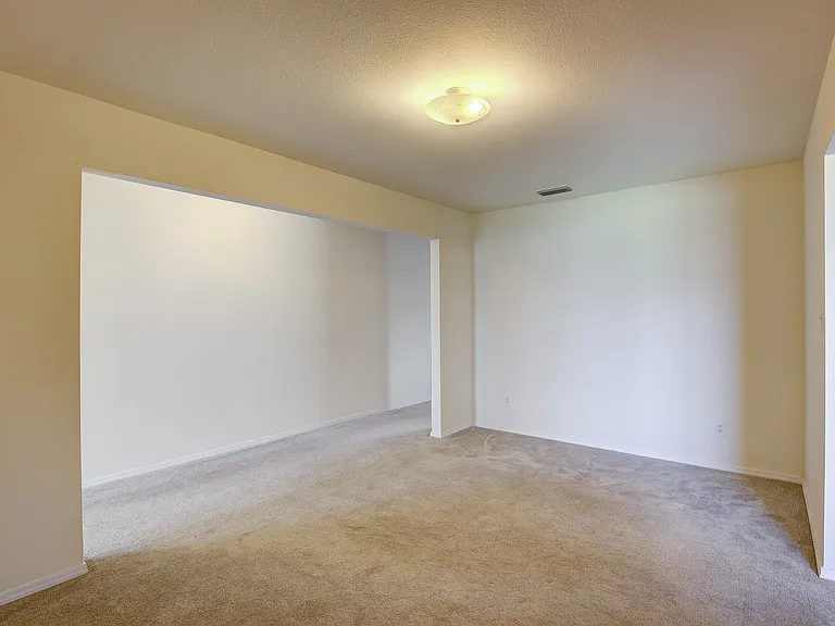 4804 Edgewater Dr — Photo 12